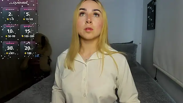 Snapshot of sophi_mooreno chatting on 26, 2, 2025 sophi mooreno online show from 26, 2, 2025