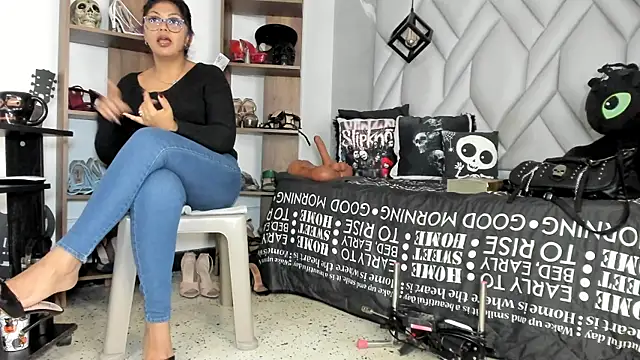 Snapshot of MirandaHaguen chatting on 25, 6, 2026 MirandaHaguen online show from 25, 6, 2026