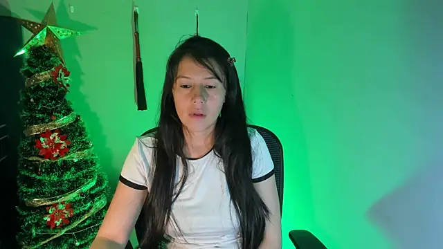 Snapshot of sandyquinnxx chatting on 18, 12, 2025 sandyquinnxx online show from 18, 12, 2025