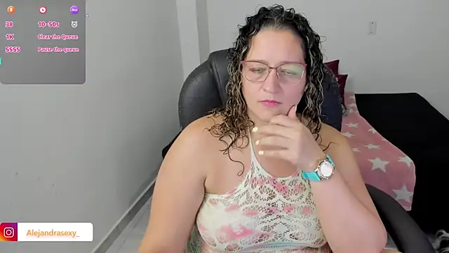Snapshot of alejandra_milf_ chatting on 19, 6, 2026 alejandra milf online show from 19, 6, 2026