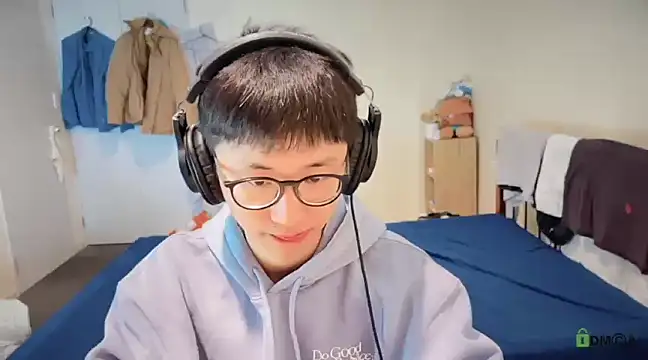 romeoisme   online show from 19, 12, 2024