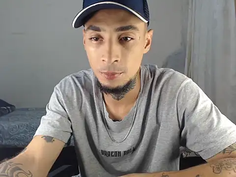 emiliano hottt online show from 9, 3, 2025