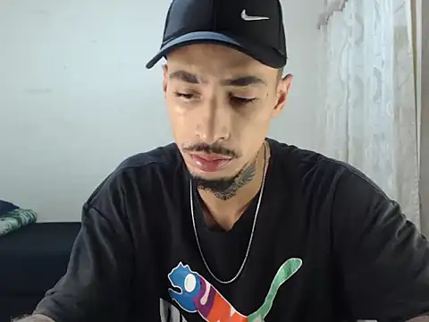 emiliano hottt online show from 12, 10, 2025