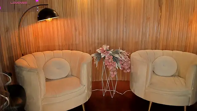 Snapshot of MaryLewis_ chatting on 17, 3, 2025 MaryLewis online show from 17, 3, 2025