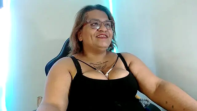 NAILAH SANZ online show from 21, 9, 2025