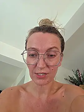 MissMialicious online show from 5, 8, 2026