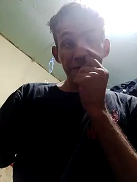 Snapshot of MarsWood chatting on 10, 10, 2025 MarsWood online show from 10, 10, 2025