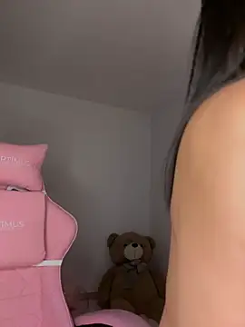 Snapshot of jailyncam_ chatting on 14, 7, 2026 jailyncam online show from 14, 7, 2026