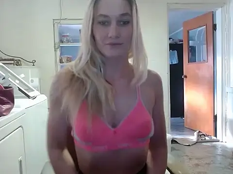 Snapshot of missymilf chatting on 31, 1, 2025 missymilf online show from 31, 1, 2025