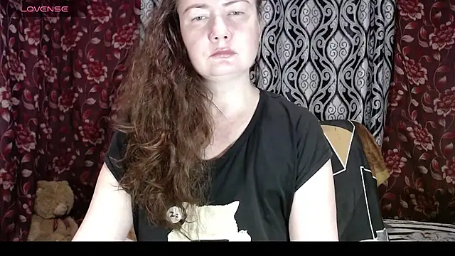 Snapshot of EmilyDoth chatting on 11, 10, 2025 EmilyDoth online show from 11, 10, 2025