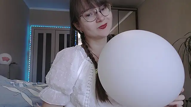 KiraGoldens online show from 29, 9, 2025