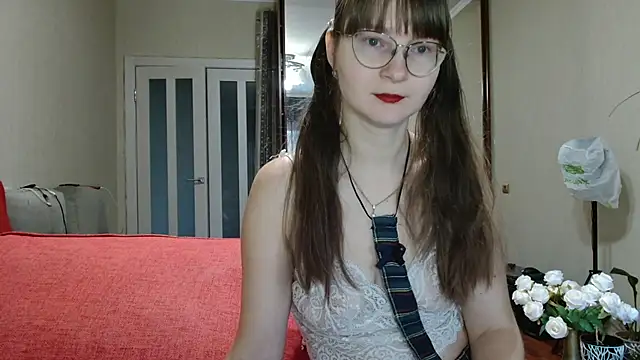 KiraGoldens online show from 17, 10, 2025