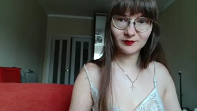 KiraGoldens online show from 4, 4, 2026