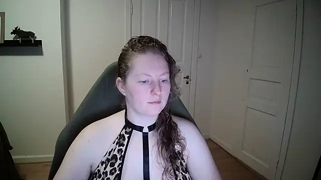 Snapshot of Girlnina-1995 chatting on 18, 12, 2024 Girlnina-1995 online show from 18, 12, 2024