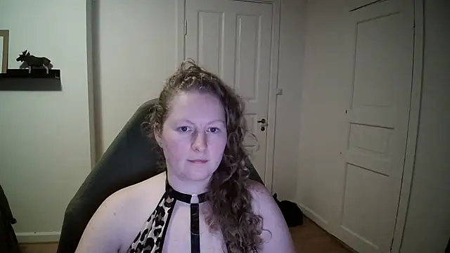 Snapshot of Girlnina-1995 chatting on 18, 12, 2024 Girlnina-1995 online show from 18, 12, 2024