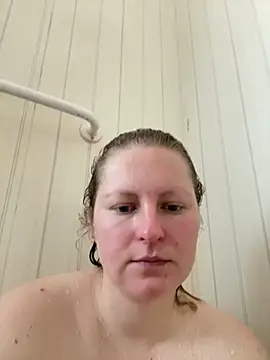 Snapshot of Girlnina-1995 chatting on 2, 1, 2025 Girlnina-1995 online show from 2, 1, 2025