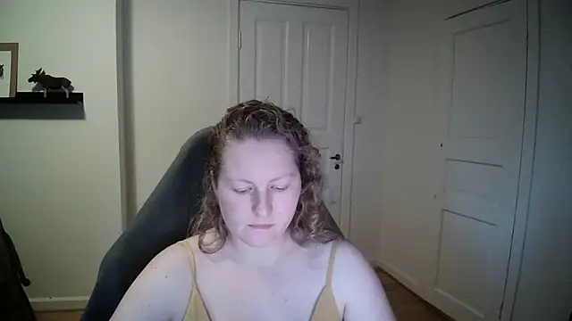 Snapshot of Girlnina-1995 chatting on 2, 1, 2025 Girlnina-1995 online show from 2, 1, 2025