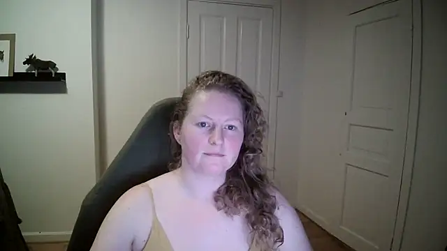 Snapshot of Girlnina-1995 chatting on 2, 1, 2025 Girlnina-1995 online show from 2, 1, 2025