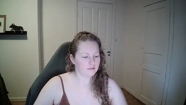 Snapshot of Girlnina-1995 chatting on 3, 1, 2025 Girlnina-1995 online show from 3, 1, 2025