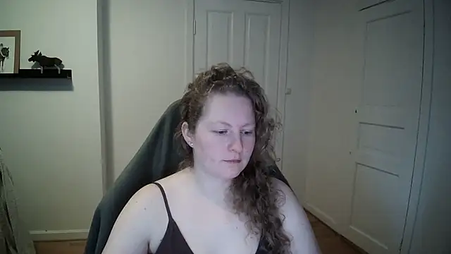 Snapshot of Girlnina-1995 chatting on 8, 1, 2025 Girlnina-1995 online show from 8, 1, 2025