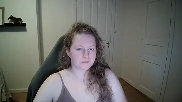 Snapshot of Girlnina-1995 chatting on 8, 1, 2025 Girlnina-1995 online show from 8, 1, 2025