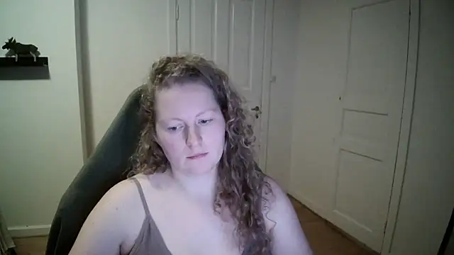 Snapshot of Girlnina-1995 chatting on 8, 1, 2025 Girlnina-1995 online show from 8, 1, 2025