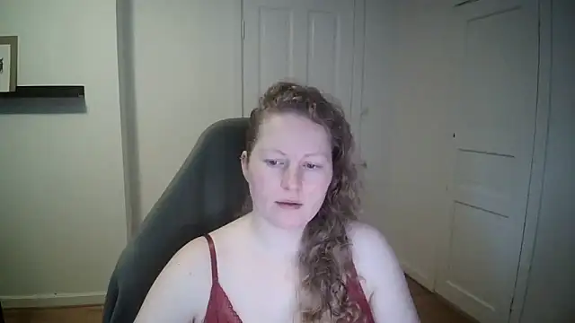 Snapshot of Girlnina-1995 chatting on 13, 1, 2025 Girlnina-1995 online show from 13, 1, 2025