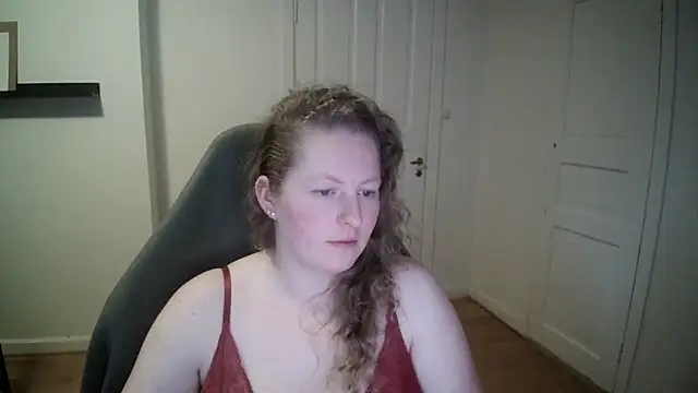 Snapshot of Girlnina-1995 chatting on 13, 1, 2025 Girlnina-1995 online show from 13, 1, 2025