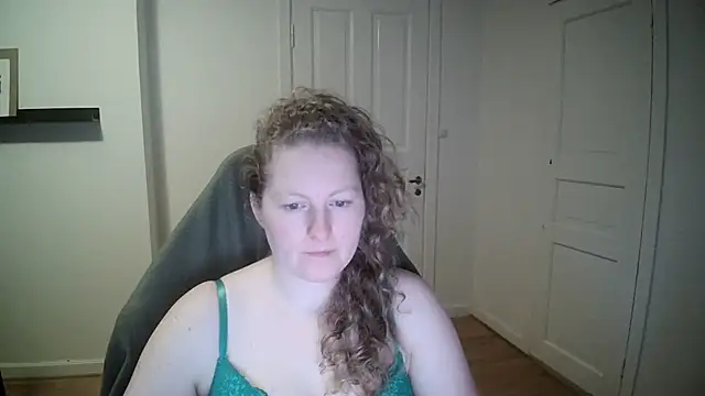 Snapshot of Girlnina-1995 chatting on 14, 1, 2025 Girlnina-1995 online show from 14, 1, 2025