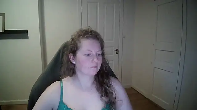 Snapshot of Girlnina-1995 chatting on 14, 1, 2025 Girlnina-1995 online show from 14, 1, 2025