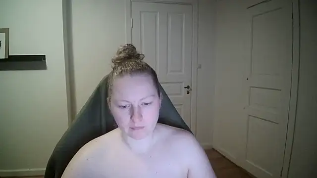 Snapshot of Girlnina-1995 chatting on 15, 1, 2025 Girlnina-1995 online show from 15, 1, 2025