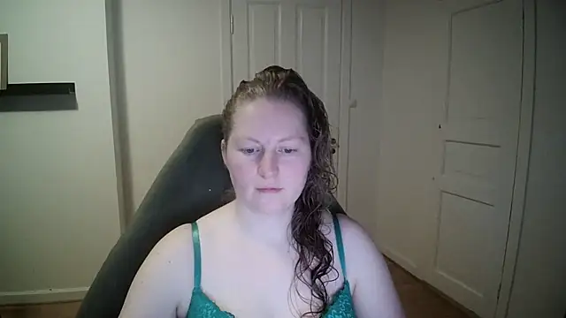 Snapshot of Girlnina-1995 chatting on 21, 1, 2025 Girlnina-1995 online show from 21, 1, 2025