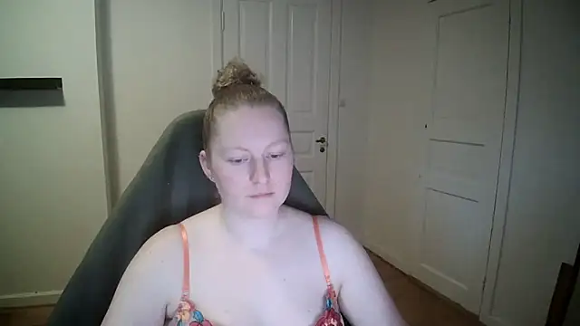 Snapshot of Girlnina-1995 chatting on 22, 1, 2025 Girlnina-1995 online show from 22, 1, 2025