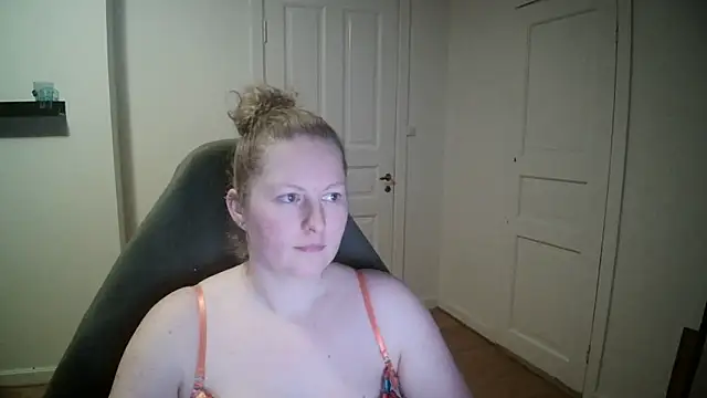 Snapshot of Girlnina-1995 chatting on 22, 1, 2025 Girlnina-1995 online show from 22, 1, 2025