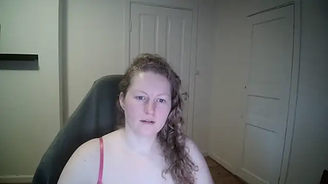 Snapshot of Girlnina-1995 chatting on 27, 1, 2025 Girlnina-1995 online show from 27, 1, 2025