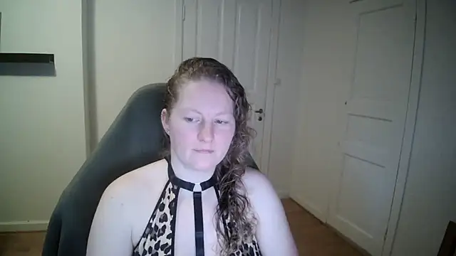 Snapshot of Girlnina-1995 chatting on 28, 1, 2025 Girlnina-1995 online show from 28, 1, 2025