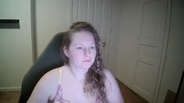 Snapshot of Girlnina-1995 chatting on 3, 2, 2025 Girlnina-1995 online show from 3, 2, 2025