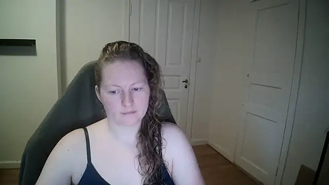 Snapshot of Girlnina-1995 chatting on 4, 2, 2025 Girlnina-1995 online show from 4, 2, 2025