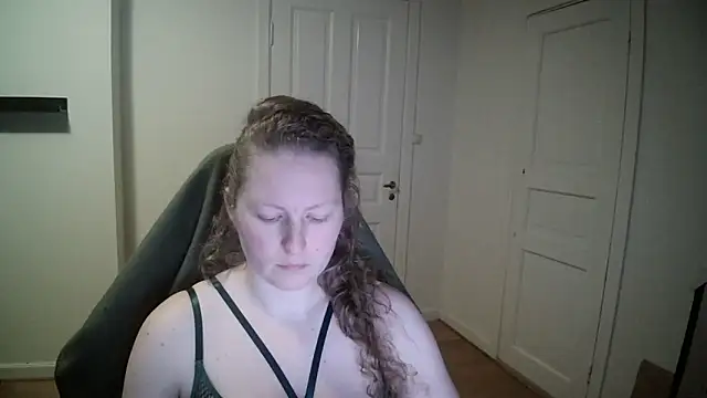 Snapshot of Girlnina-1995 chatting on 7, 2, 2025 Girlnina-1995 online show from 7, 2, 2025