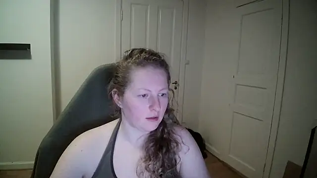 Snapshot of Girlnina-1995 chatting on 11, 2, 2025 Girlnina-1995 online show from 11, 2, 2025