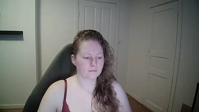 Snapshot of Girlnina-1995 chatting on 17, 2, 2025 Girlnina-1995 online show from 17, 2, 2025