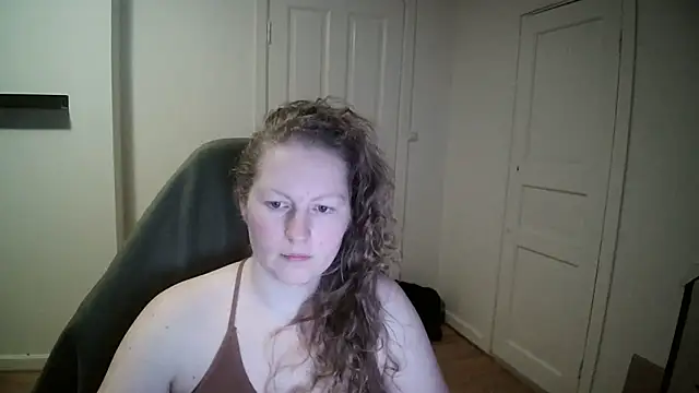 Snapshot of Girlnina-1995 chatting on 19, 2, 2025 Girlnina-1995 online show from 19, 2, 2025