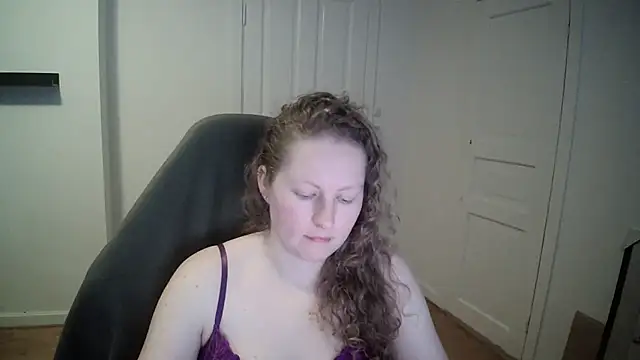 Snapshot of Girlnina-1995 chatting on 20, 2, 2025 Girlnina-1995 online show from 20, 2, 2025