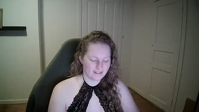 Snapshot of Girlnina-1995 chatting on 25, 2, 2025 Girlnina-1995 online show from 25, 2, 2025