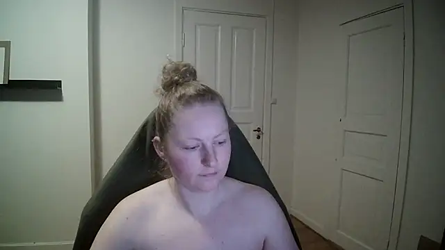 Snapshot of Girlnina-1995 chatting on 26, 2, 2025 Girlnina-1995 online show from 26, 2, 2025