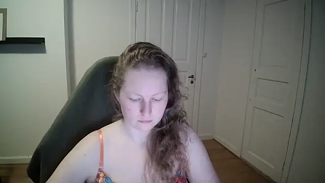 Snapshot of Girlnina-1995 chatting on 19, 3, 2025 Girlnina-1995 online show from 19, 3, 2025