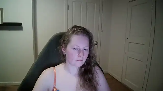 Snapshot of Girlnina-1995 chatting on 19, 3, 2025 Girlnina-1995 online show from 19, 3, 2025