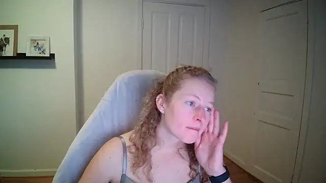 Snapshot of Girlnina-1995 chatting on 17, 9, 2025 Girlnina-1995 online show from 17, 9, 2025