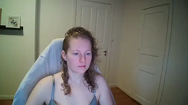 Snapshot of Girlnina-1995 chatting on 5, 12, 2025 Girlnina-1995 online show from 5, 12, 2025