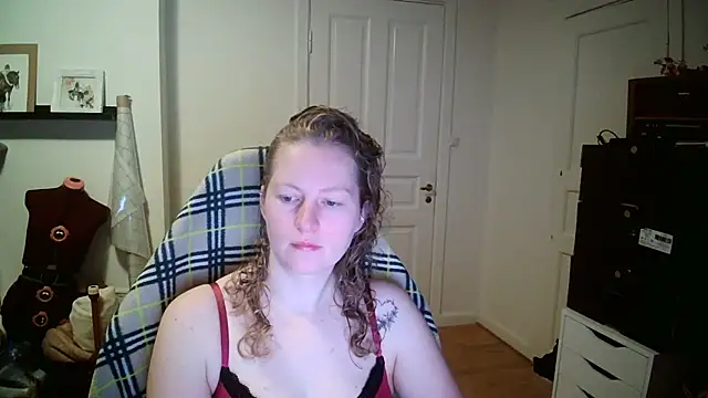 Snapshot of Girlnina-1995 chatting on 14, 1, 2026 Girlnina-1995 online show from 14, 1, 2026